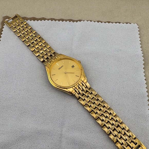 Exquisite Vintage SEIKO Quartz Japan Movement Gold Watch - Picture 5 of 8